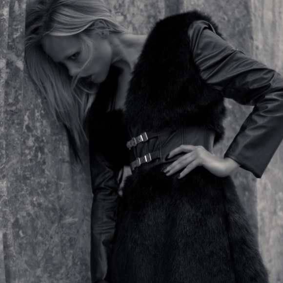 VINCENT LEE CUSTOM MADE FAUX LEATHER & FUR COAT - Picture 10 of 10